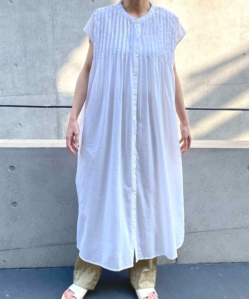 NANEA(ナネア)の「フレンチスリーブピンタックワンピース(ワンピース・レディース・サンドベージュ/ホワイト/カーキ・ONE SIZE)」の11枚目の写真
