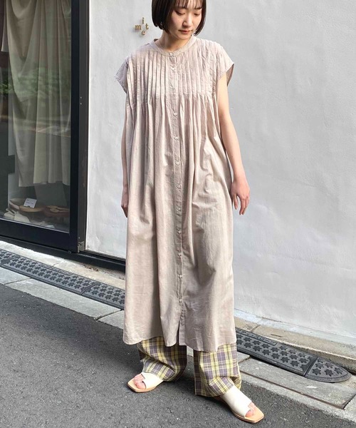 NANEA(ナネア)の「フレンチスリーブピンタックワンピース(ワンピース・レディース・サンドベージュ/ホワイト/カーキ・ONE SIZE)」の9枚目の写真