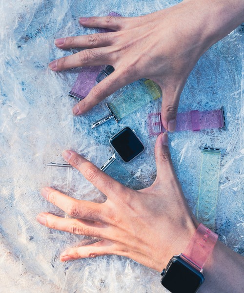 zandy(ズィーアンドワイ)の「zandy ズィー・アンド・ワイ/ Apple Watch【オーロラクリアバンド】アップルウォッチバンド オーロラクリアベルト /// clear2(デジタル腕時計・メンズ・イエロー/パープル/ピンク/クリア/グレー・S/M)」の4枚目の写真