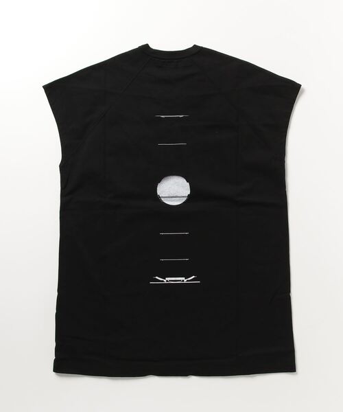 JULIUS(ユリウス)の「【JULIUS/ユリウス】BACK PRINTED COTTON DRY JERSEY TEE(タンクトップ・メンズ・ブラック/ホワイト・3/2)」の4枚目の写真