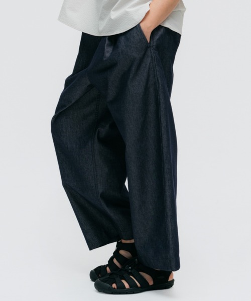 WILD THINGS（ワイルドシングス）の「NANOTEX DENIM TUCK WIDE PANTS（デニムパンツ・レディース・その他1/その他2・S/M）」の2枚目の写真