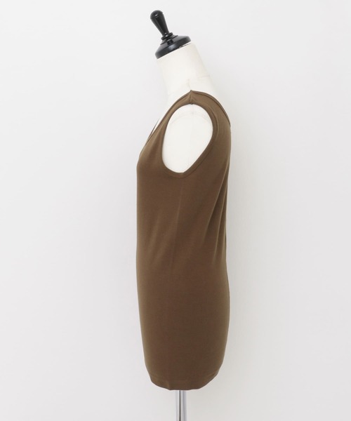 URBAN RESEARCH DOORS(アーバンリサーチドアーズ)の「リップルベーシックタンクトップ(タンクトップ・レディース・ベージュ/ブラウン/オフホワイト/ブラック・MEDIUM)」の19枚目の写真