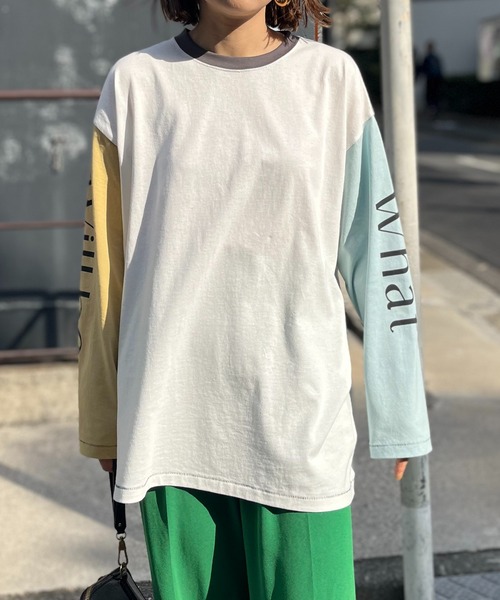 mi via loca（ミヴィアロカ）の「袖配色ロゴプリントロングスリーブTシャツ（Tシャツ/カットソー・レディース・ホワイト×ブルー/ホワイト×グレー・FREE）」の19枚目の写真