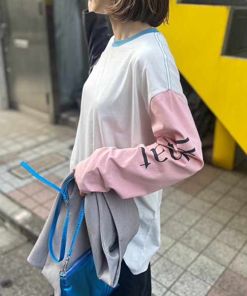 mi via loca（ミヴィアロカ）の「袖配色ロゴプリントロングスリーブTシャツ（Tシャツ/カットソー・レディース・ホワイト×ブルー/ホワイト×グレー・FREE）」の22枚目の写真