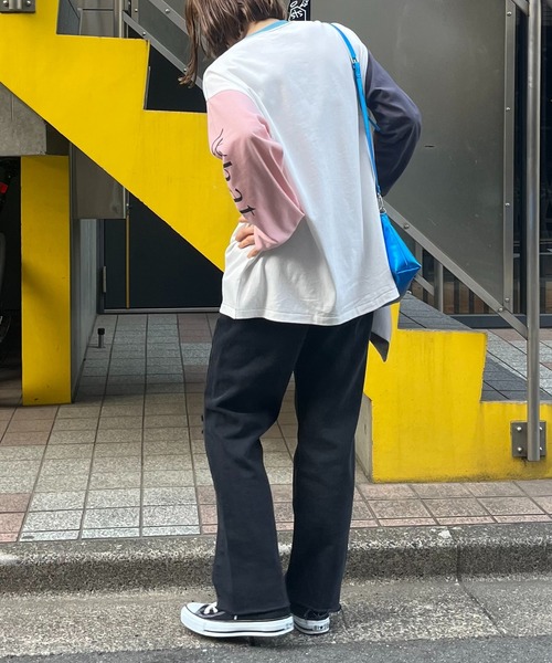 mi via loca（ミヴィアロカ）の「袖配色ロゴプリントロングスリーブTシャツ（Tシャツ/カットソー・レディース・ホワイト×ブルー/ホワイト×グレー・FREE）」の16枚目の写真