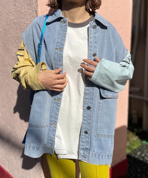 mi via loca（ミヴィアロカ）の「袖配色ロゴプリントロングスリーブTシャツ（Tシャツ/カットソー・レディース・ホワイト×ブルー/ホワイト×グレー・FREE）」の5枚目の写真