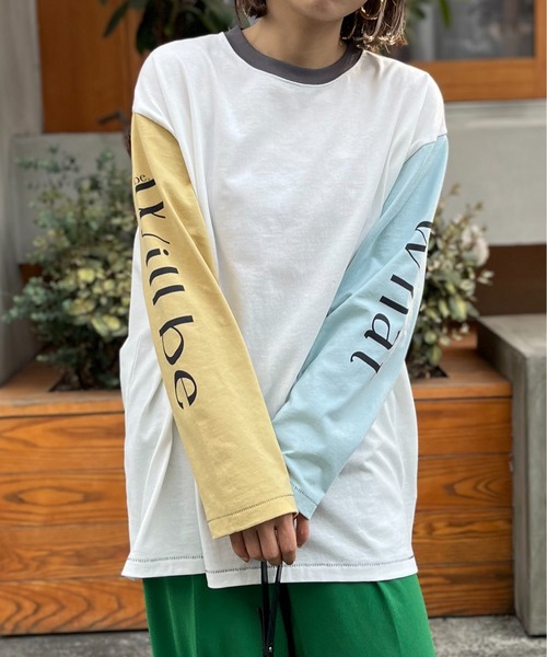 mi via loca（ミヴィアロカ）の「袖配色ロゴプリントロングスリーブTシャツ（Tシャツ/カットソー・レディース・ホワイト×ブルー/ホワイト×グレー・FREE）」の17枚目の写真
