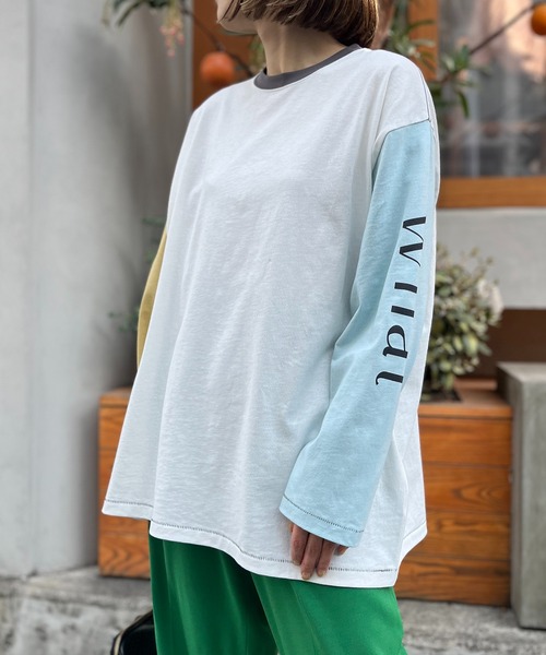mi via loca（ミヴィアロカ）の「袖配色ロゴプリントロングスリーブTシャツ（Tシャツ/カットソー・レディース・ホワイト×ブルー/ホワイト×グレー・FREE）」の18枚目の写真