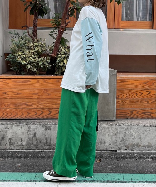 mi via loca（ミヴィアロカ）の「袖配色ロゴプリントロングスリーブTシャツ（Tシャツ/カットソー・レディース・ホワイト×ブルー/ホワイト×グレー・FREE）」の20枚目の写真