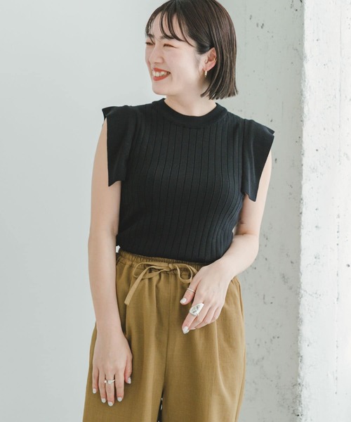 ITEMS URBANRESEARCH(アイテムズ アーバンリサーチ)の「ショルダータックリブニット(ニット/セーター・レディース・ブラック/ベージュ/ライトカーキ・FREE)」の5枚目の写真