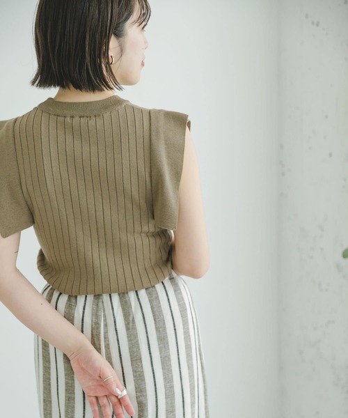 ITEMS URBANRESEARCH(アイテムズ アーバンリサーチ)の「ショルダータックリブニット(ニット/セーター・レディース・ブラック/ベージュ/ライトカーキ・FREE)」の13枚目の写真