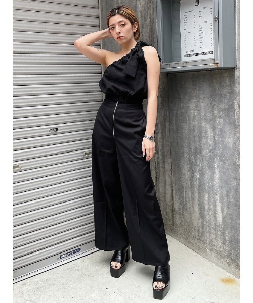 ENVYM（アンビー）の「ワンショルリボントップス（Tシャツ/カットソー・レディース・ブラック/ホワイト・FREE）」の8枚目の写真