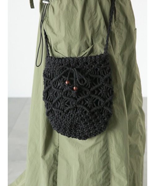 ehka sopo（エヘカソポ）の「マクラメショルダーバッグ（ハンドバッグ・レディース・ブラック/オフホワイト/モカ・ﾌﾘ-）」の21枚目の写真