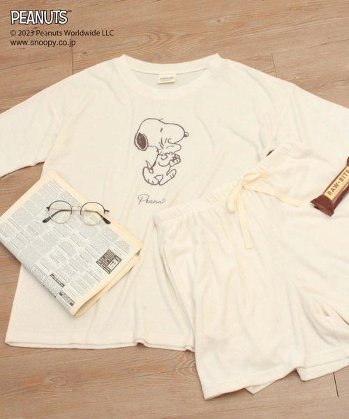 PEANUTS(ピーナッツ)の「【SNOOPY】スヌーピーとウッドストック刺繍 パイル地ルームウェアセット(ルームウェア/パジャマ)」 - WEAR