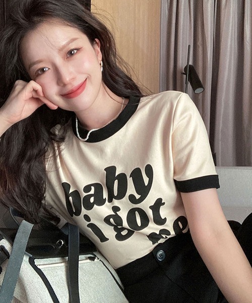 GLAMOROUS JANE(グラマラスジェーン)の「バイカラーロゴプリントTシャツ(Tシャツ/カットソー・レディース・アイボリー・FREE)」の2枚目の写真