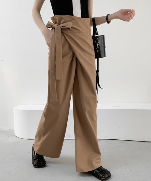 emi+(エミプラス)の「ウエストマークワイドパンツ(その他パンツ・レディース・カーキ/ブラック/キャメル/ライトグレー/ネイビー・FREE)」の21枚目の写真