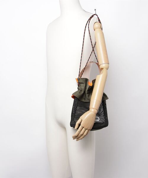 OUTDOOR RISLEY フリルショルダーバッグ Risley（リズレー）の「Risley(リズレー) ×OUTDOOR PRODUCTS
