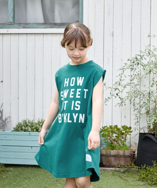 Russell Athletic(ラッセルアスレティック)の「【RUSSELL ATHLETIC (ラッセルアスレティック)】別注ワンピース(KIDS)(ワンピース・キッズ・オフホワイト/グリーン/チャコール・110cm/140cm/130cm/120cm)」の4枚目の写真