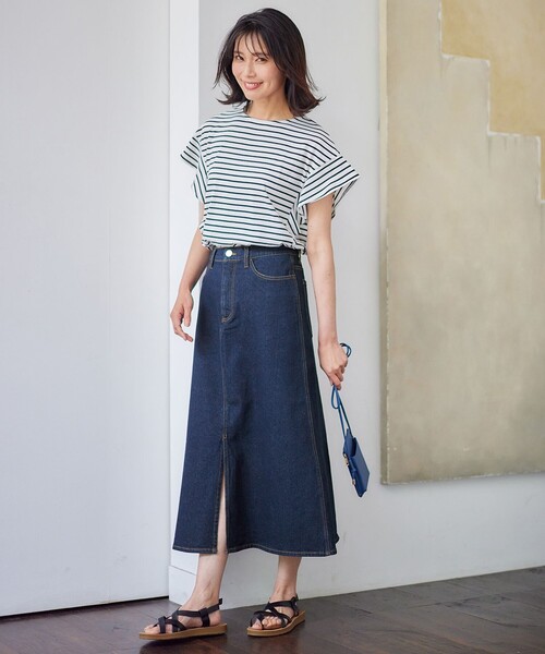 ANY(エニィ)の「【接触冷感/UVケア/シワになりにくい】フレアスリーブ TブラウスII(Tシャツ/カットソー・レディース・ブラウン系/レッド系/ダークブラウン系/アイボリー系1/ダークグリーン系/ブラック系・3/2)」の14枚目の写真