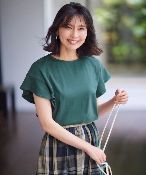 ANY(エニィ)の「【接触冷感/UVケア/シワになりにくい】フレアスリーブ TブラウスII(Tシャツ/カットソー・レディース・ブラウン系/レッド系/ダークブラウン系/アイボリー系1/ダークグリーン系/ブラック系・3/2)」の16枚目の写真