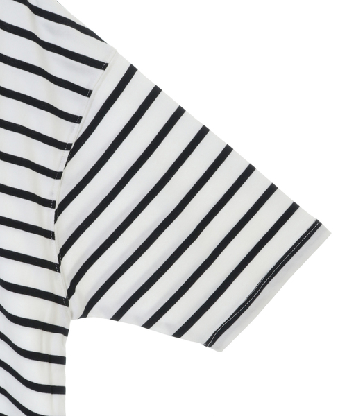 SOFFITTO(ソフィット)の「一枚でレイヤードスタイルになる接触冷感Tシャツ(取り扱い店舗限定)(Tシャツ/カットソー・レディース・ホワイト×ブラック/パープル/ブラック/オリーブ・FREE)」の7枚目の写真
