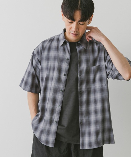 URBAN RESEARCH DOORS(アーバンリサーチドアーズ)の「T/Rオンブレチェックシャツ(シャツ/ブラウス・メンズ・ブラウン系その他/チャコールグレー・LARGE/MEDIUM)」の1枚目の写真