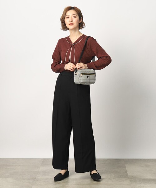 grove(グローブ)の「◆綺麗シルエットが叶う楽チンきれいなストレートワイドパンツ(その他パンツ・レディース・ベージュ/ブラック/ブラック系1・02/03/01/05/04)」の4枚目の写真