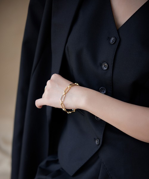 anuans（アニュアンス）の「ウールブレンドフィットベスト（ベスト