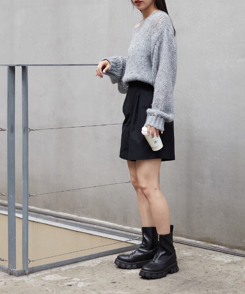 COLONY 2139(コロニートゥーワンスリーナイン)の「編み変えシアークロップドニット(ニット/セーター・レディース・ブラック/グレー/ベージュ/ダークグリーン/オフホワイト/ブラウン・FREE)」の15枚目の写真