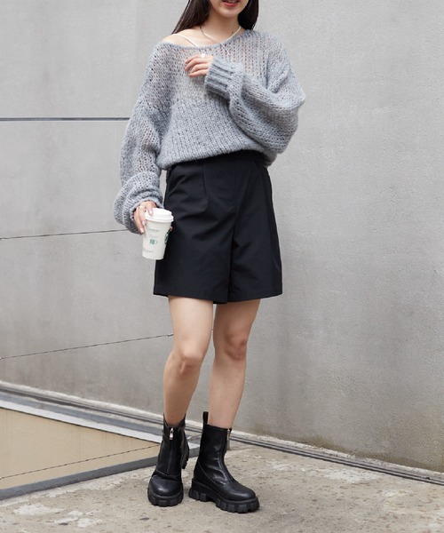 COLONY 2139(コロニートゥーワンスリーナイン)の「編み変えシアークロップドニット(ニット/セーター・レディース・ブラック/グレー/ベージュ/ダークグリーン/オフホワイト/ブラウン・FREE)」の17枚目の写真