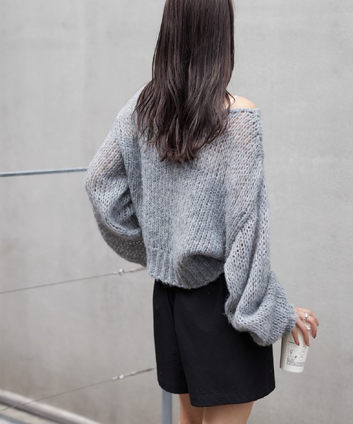 COLONY 2139(コロニートゥーワンスリーナイン)の「編み変えシアークロップドニット(ニット/セーター・レディース・ブラック/グレー/ベージュ/ダークグリーン/オフホワイト/ブラウン・FREE)」の11枚目の写真