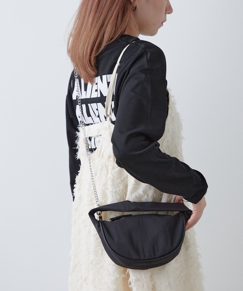 COLONY 2139（コロニートゥーワンスリーナイン）の「チェーンショルダーボンディングバッグ（ショルダーバッグ・レディース・ブラック/オフホワイト・FREE）」の22枚目の写真