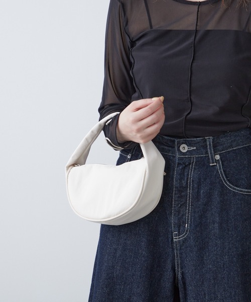 COLONY 2139（コロニートゥーワンスリーナイン）の「チェーンショルダーボンディングバッグ（ショルダーバッグ・レディース・ブラック/オフホワイト・FREE）」の12枚目の写真