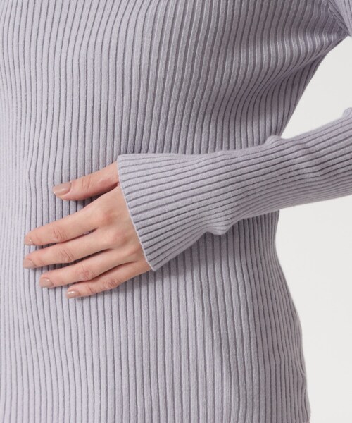 GALLEST（ギャレスト）の「ボトルネックリブニット（ニット/セーター・レディース・オフホワイト/オレンジ/ライトパープル/ブラック/グレー・38）」の11枚目の写真