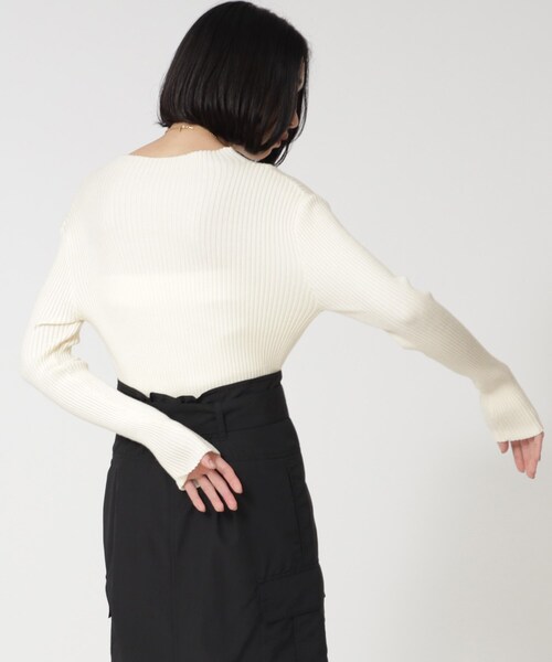 GALLEST（ギャレスト）の「ボトルネックリブニット（ニット/セーター・レディース・オフホワイト/オレンジ/ライトパープル/ブラック/グレー・38）」の19枚目の写真
