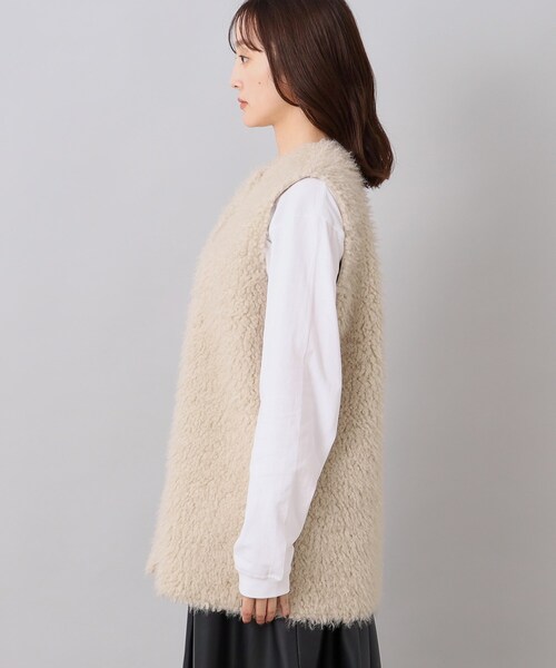 Torrazzo Donna(トラッゾドンナ)の「◆【TORRAZZO DONNA】ボア×フェイクスエード リバーシブルベスト(ベスト・レディース・ベージュ・02)」の4枚目の写真
