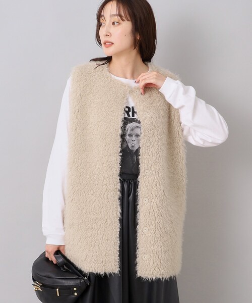 Torrazzo Donna(トラッゾドンナ)の「◆【TORRAZZO DONNA】ボア×フェイクスエード リバーシブルベスト(ベスト・レディース・ベージュ・02)」の12枚目の写真