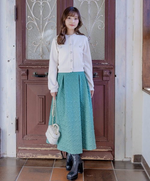 clear（クリア）の「ビジューボタンハイゲージニットカーディガン（ニット/セーター・レディース・ブラック/アイボリー/ピンクベージュ・F）」の12枚目の写真