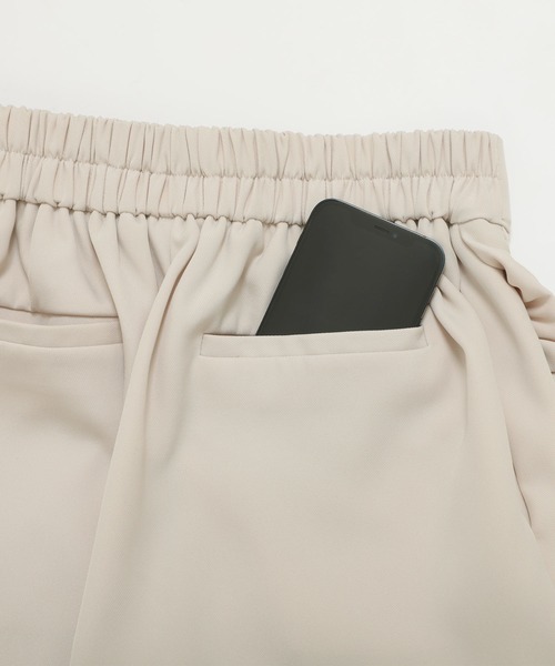 Fit more(フィットモア)の「サイドフリルテーパードパンツ【ZOZO先行発売】(スラックス・レディース・ベージュ/ブラック/ネイビー・M/S/PS)」の19枚目の写真