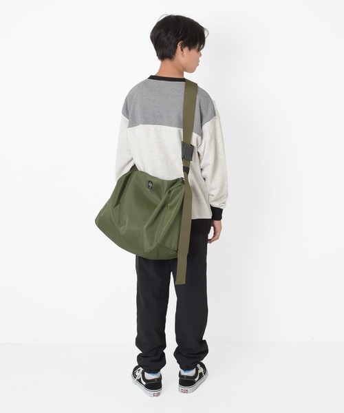 GLAZOS（グラソス）の「【大人向けサイズあり】ボストン型メッセンジャーバッグ（バックパック/リュック・キッズ・ブラック/カーキ・フリー）」の3枚目の写真
