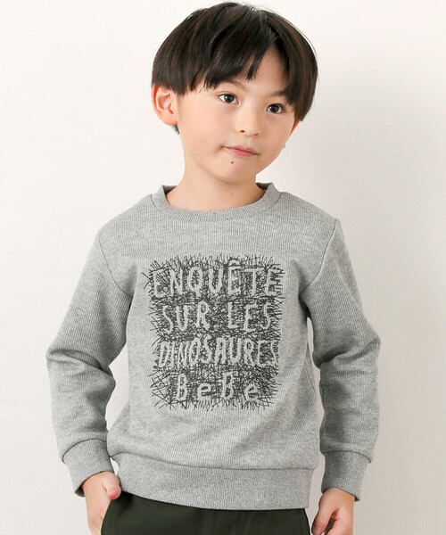 BeBe（ベベ）の「ロゴ刺しゅうトレーナー(90~150cm)（スウェット・キッズ・ネイビー/グレー・130cm/120cm/110cm/100cm/140cm/90cm/150cm）」の2枚目の写真