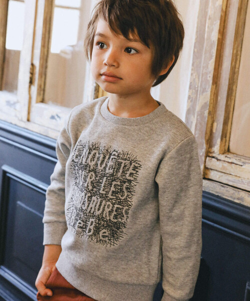 BeBe（ベベ）の「ロゴ刺しゅうトレーナー(90~150cm)（スウェット・キッズ・ネイビー/グレー・130cm/120cm/110cm/100cm/140cm/90cm/150cm）」の7枚目の写真