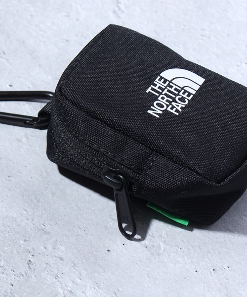 THE NORTH FACE（ザノースフェイス）の「【THE NORTH FACE/ザノースフェイス】MINI POUCH /ミニポーチ (カラビナ付)（ポーチ・メンズ・ブラック/ライトカーキ/ピンク/ライトベージュ・FREE）」の7枚目の写真