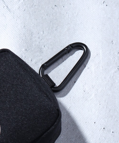 THE NORTH FACE（ザノースフェイス）の「【THE NORTH FACE/ザノースフェイス】MINI POUCH /ミニポーチ (カラビナ付)（ポーチ・メンズ・ブラック/ライトカーキ/ピンク/ライトベージュ・FREE）」の8枚目の写真