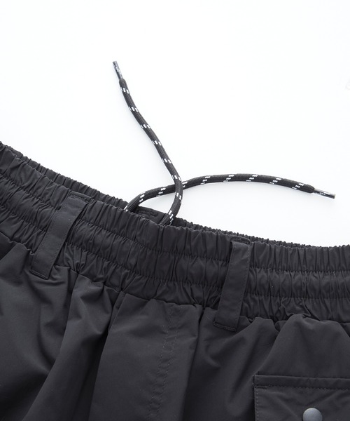 ocosic(オコジック)の「【ocosic】ストレートパラシュートカーゴパンツ(カーゴパンツ・メンズ・グレー/ブラック・L/M)」の9枚目の写真