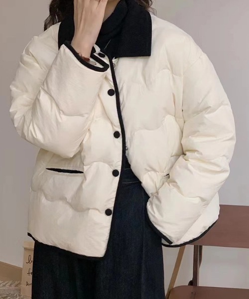 LAC-VERT(ラック・ヴェール)の「ウェーブキルティング中綿配色ダウンジャケット(ダウンジャケット/コート・レディース・ネイビー/ベージュ/ホワイト・FREE)」の2枚目の写真