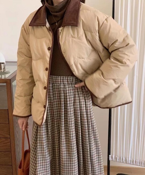 LAC-VERT(ラック・ヴェール)の「ウェーブキルティング中綿配色ダウンジャケット(ダウンジャケット/コート・レディース・ネイビー/ベージュ/ホワイト・FREE)」の10枚目の写真