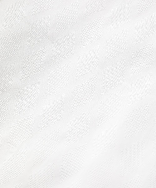 MEN'S BIGI（メンズビギ）の「コットンダイヤジャガードパナマメッシュシャツ（シャツ/ブラウス・メンズ・ホワイト/ネイビー/エメラルド・01/02/03/04）」の19枚目の写真