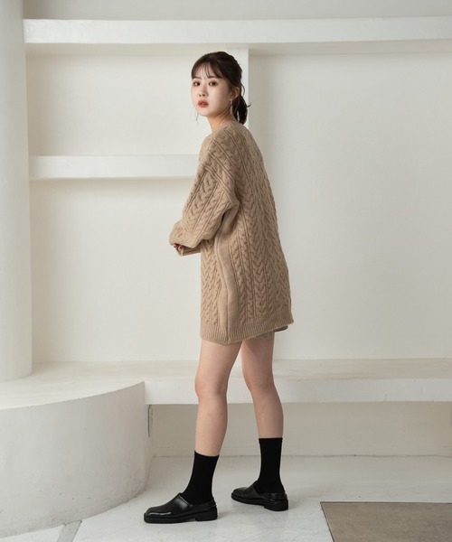 Amiur（エミレ）の「random cable over knit / ランダムケーブルオーバーニット（ニット/セーター・レディース・グレー/アイボリー/ベージュ・FREE）」の11枚目の写真