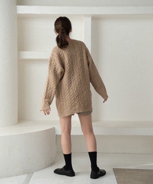 Amiur（エミレ）の「random cable over knit / ランダムケーブルオーバーニット（ニット/セーター・レディース・グレー/アイボリー/ベージュ・FREE）」の4枚目の写真